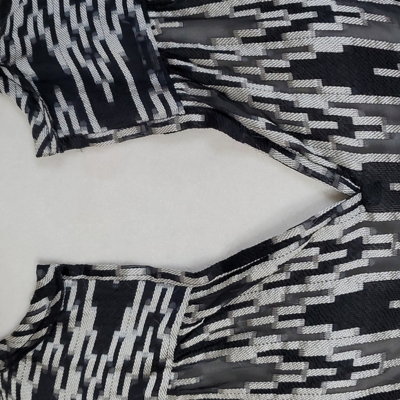 Isabel Marant Split-Neck Ikat-Print Blouse - Picture 4 of 16